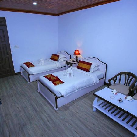 Hotel Queen مانديلاي المظهر الخارجي الصورة